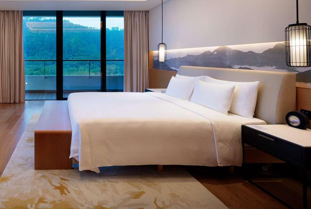 Ln Garden Hotel Nansha Kanton Zimmer foto